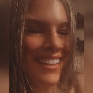 Meet your Posher, Carey